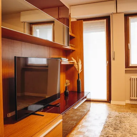 Apartman 203